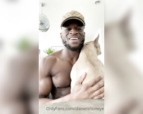 Daniel Shoneye aka danielshoneye OnlyFans - 5 min Message to my fans Drop your questions below)