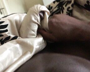 Daniel Shoneye aka danielshoneye OnlyFans - Do u sometimes get a massive boner in bed Like” if you can relate #BigDick