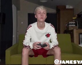 James Yalch aka jamesyalch OnlyFans - Horny while playing xbox so decided to have some fun