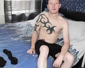 Tomtompics aka tomtompics OnlyFans - Smoking in black socks Skip if not a smoking lover), this is an alternative version