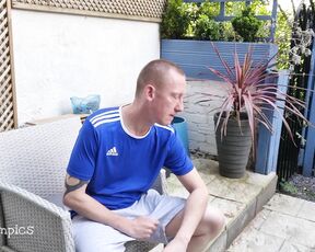 Tomtompics aka tomtompics OnlyFans - Shorts, cock and cum Out in the garden enjoying the sun, it always make me horny