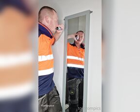 Tomtompics aka tomtompics OnlyFans - Stood in some tradie gear watching myself in the mirror and shooting my load over