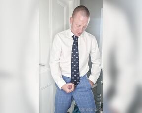 Tomtompics aka tomtompics OnlyFans - A short vid in the shirt and tie, was meant to be doing pics but got