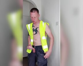 Tomtompics aka tomtompics OnlyFans - Me lubing up my hard cock and wanking in the work pants and hi viz that