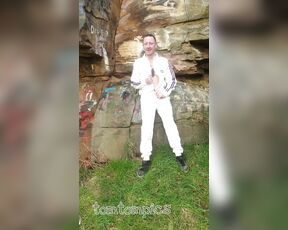 Tomtompics aka tomtompics OnlyFans - Video wanking and cumming outdoors in new white trackies 302mins)