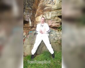 Tomtompics aka tomtompics OnlyFans - Video wanking and cumming outdoors in new white trackies 302mins)