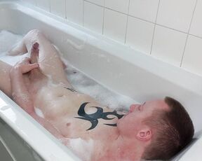 Tomtompics aka tomtompics OnlyFans - I usually get a little horny in the bath and this video shows you that