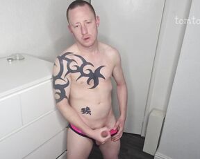 Tomtompics aka tomtompics OnlyFans - Jockstrap and cum This is just a simple little video of me stood in a jockstrap