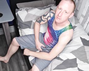 Tomtompics aka tomtompics OnlyFans - Getting to shorts and vest weather again soon 451mins)