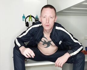 Tomtompics aka tomtompics OnlyFans - Short video smoking in my shiny nike tracksuit 236mins)