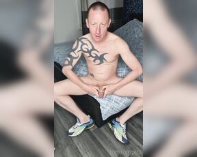 Tomtompics aka tomtompics OnlyFans - Using my wanking aid on my hard cock again scroll down for part2 326mins)