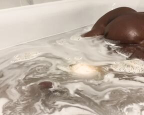 Daniel Shoneye aka danielshoneye OnlyFans - Who wanna suck this dick #BathTime