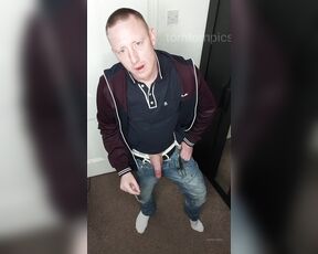 Tomtompics aka tomtompics OnlyFans - Smoking in tracksuit top and Jeans This is another one for the many smoking fans