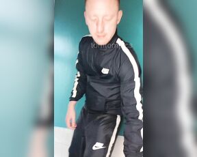 Tomtompics aka tomtompics OnlyFans - Getting wet in trackies with a little strip show This was a request from a fan