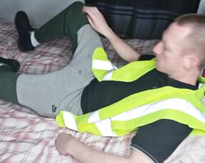 Tomtompics aka tomtompics OnlyFans - You can see me Cumming in my hi viz in this one complete with some