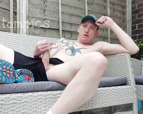 Tomtompics aka tomtompics OnlyFans - In the garden The weather is getting better so there will be more outdoor videos soon