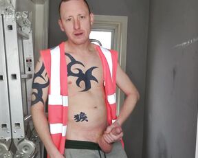 Tomtompics aka tomtompics OnlyFans - I know you all like a hi viz and you definitely all love cum 547mins)