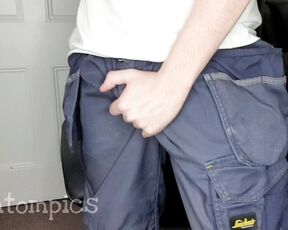 Tomtompics aka tomtompics OnlyFans - Chav wank in dirty workpants Sat back in my work pants with no undies i strip