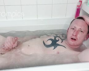 Tomtompics aka tomtompics OnlyFans - Wanna come join me in the bath Watch me get horny taking a bath until