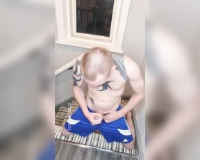 Tomtompics aka tomtompics OnlyFans - Quick wank vid In some Adidas shorts and vest 402mins)