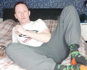 Tomtompics aka tomtompics OnlyFans - Who likes these socks First part of a longer video you can see below 339mins)