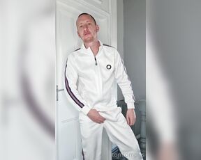 Tomtompics aka tomtompics OnlyFans - Had a request for the white tracksuit again 258mins)