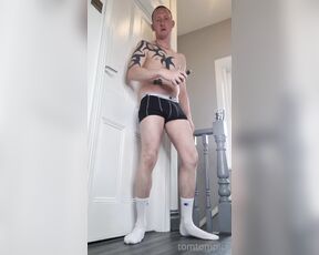 Tomtompics aka tomtompics OnlyFans - Vaping and socks for you fans of this 303mins)