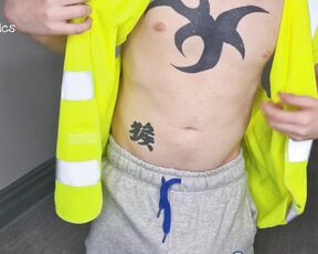 Tomtompics aka tomtompics OnlyFans - Hi viz&ampgrey trackies wank 516mins)