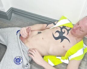 Tomtompics aka tomtompics OnlyFans - Hi viz&ampgrey trackies wank 516mins)