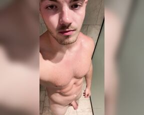 Juicy James aka mrjuicyjames OnlyFans - Hey everyone sorry for being a bit inactive lately I’ve been with friends and family over