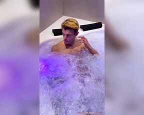 Leo Stuke aka xleox OnlyFans - Nothing better than recovering in a nice spa Are you exited for the collaboration this