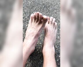 Justasoccerboi aka justasoccerboi OnlyFans - My feet you want  my feet ya get