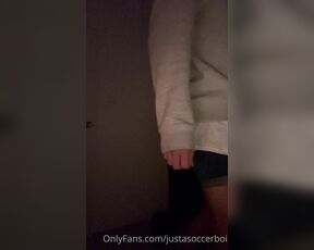 Justasoccerboi aka justasoccerboi OnlyFans - He’s being a cheeky tease on Cheeky Tuesday