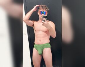 Artiomboy aka artiomboyx - 11-08-2024 OnlyFans Video - Who wants to suck it