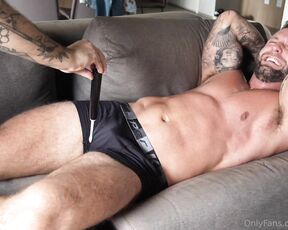 Pezudo aka pezudo43 - 05-17-2024 OnlyFans Video - C贸cegas Tickle