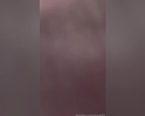 Pezudo aka pezudo43 - 12-04-2024 OnlyFans Video - O macho chegou do treino e vai dar as meias dele para voc锚 comerThe male arrived