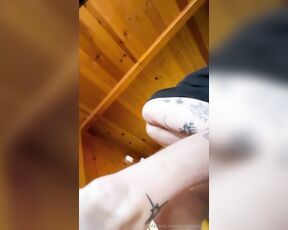 Brat Girl aka brattyratgirl - 12-27-2024 OnlyFans Video - exploring this new place Short vid of me walking around this cabin and climbing up a