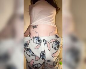 Brat Girl aka brattyratgirl - 10-05-2025 OnlyFans Video - FLopping around my apartment This vid is dedicated to the flop, one of my favorite