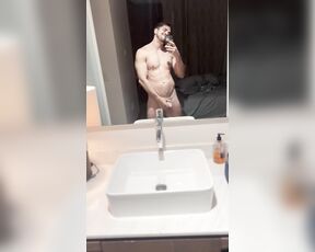 Hugs Kndelas aka kndelas - 05-15-2024 OnlyFans Video - Im back