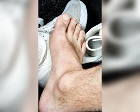 ArabFootDom aka arabfootdom - 03-20-2023 OnlyFans Video - Close up vid of my hairy feet