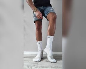 ArabFootDom aka arabfootdom - 06-20-2023 OnlyFans Video - Get on your knees and obey me