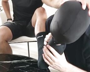 ArabFootDom aka arabfootdom - 07-21-2023 OnlyFans Video - Giving this new sub a chance to worship in person