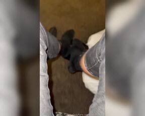 ArabFootDom aka arabfootdom - 11-08-2023 OnlyFans Video - Worshipping my stinky sweaty socks and feet