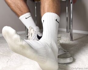 ArabFootDom aka arabfootdom - 01-12-2024 OnlyFans Video - Put your headphones in, volume up and listen to my voice  footmaster malefeet asmr feet