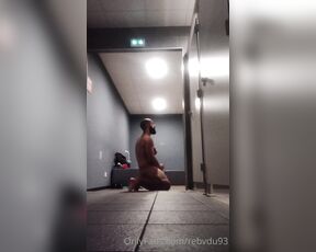 Hamza45 aka rebvdu93 - 06-03-2023 OnlyFans Video - De retour 脿 Marseille, de retour aux vestiaires du Basic Fit