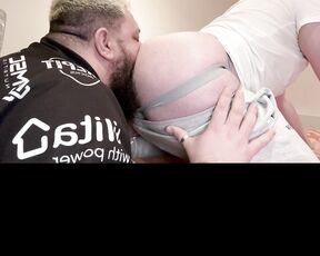 Bubblebuttlad aka bubblebuttlad - 10-20-2023 OnlyFans Video - This bear had an incredible tongue and he knew how to use it