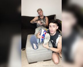 Joao Vitor aka findomjoao - 06-28-2024 OnlyFans Video - I smoked and received a nice foot massage