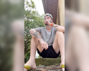 Joao Vitor aka findomjoao - 12-26-2024 OnlyFans Video - Come smoke with me at the place in the countryside