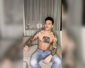 KingLeo aka sirleo99 OnlyFans - Worship my perfect body