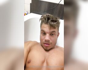 Dagobert1994 aka dagobert1994 OnlyFans - The moment when you want to wash but just horny like if you like